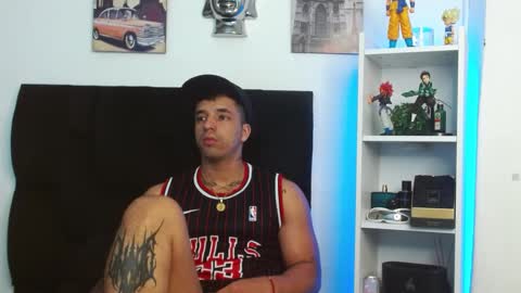 Darius Phoenix  online show from 24, 12, 2024