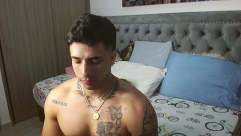 Darius Phoenix  online show from 2, 2, 2025