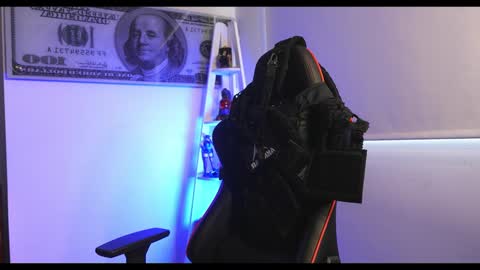 Darius Phoenix  online show from 3, 2, 2025