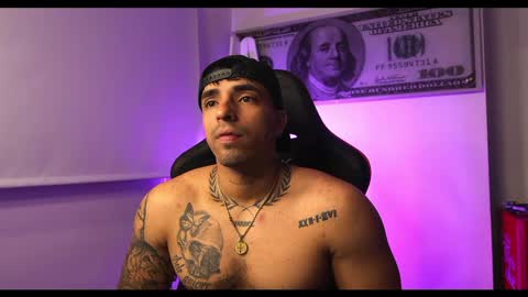 Darius Phoenix  online show from 15, 2, 2025