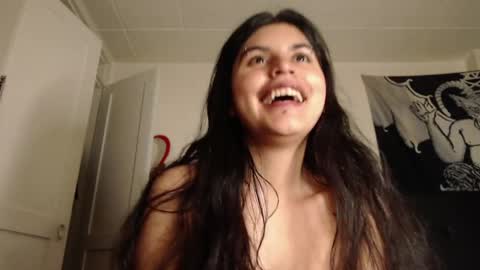 Snapshot of dark_angel_66 chatting on 10, 3, 2025 Moony online show from 10, 3, 2025