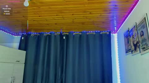 Snapshot of dark_lucky chatting on 19, 9, 2025 Juanito online show from 19, 9, 2025