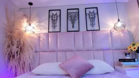 Snapshot of dark_nina_ chatting on 2, 10, 2025 Nina online show from 2, 10, 2025