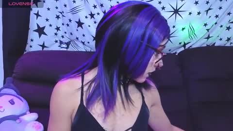 dark_nina__ online show from 25, 4, 2026