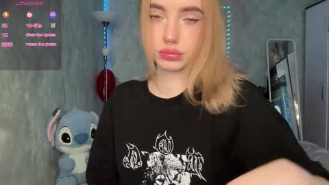 Snapshot of dark_side1213 chatting on 25, 11, 2025 Darkside online show from 25, 11, 2025