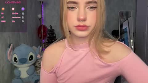 Snapshot of dark_side1213 chatting on 14, 12, 2025 Darkside online show from 14, 12, 2025