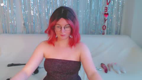 Kelly online show from 9, 2, 2025