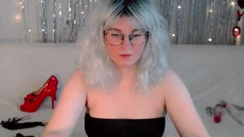 Kelly online show from 27, 9, 2025