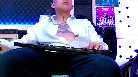 DARKO0717 online show from 8, 2, 2025