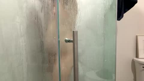 Snapshot of darkplayhouse chatting on 8, 4, 2026 darkplayhouse online show from 8, 4, 2026