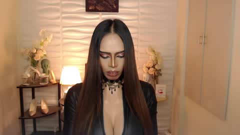 Snapshot of darksoul_mistress chatting on 16, 12, 2024 HAPPY BIRTHDAY MISTRESS MADRIANA online show from 16, 12, 2024
