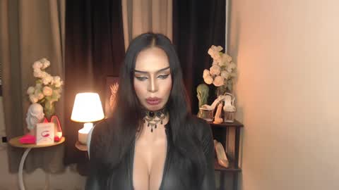 Snapshot of darksoul_mistress chatting on 23, 1, 2025 HAPPY BIRTHDAY MISTRESS MADRIANA online show from 23, 1, 2025
