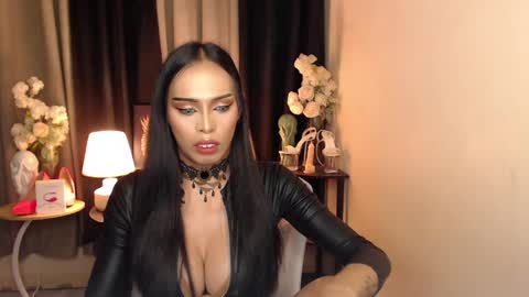 Snapshot of darksoul_mistress chatting on 3, 2, 2025 HAPPY BIRTHDAY MISTRESS MADRIANA online show from 3, 2, 2025