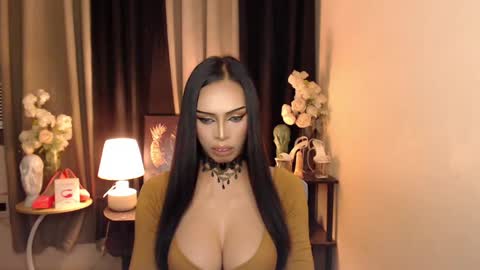 Snapshot of darksoul_mistress chatting on 5, 2, 2025 HAPPY BIRTHDAY MISTRESS MADRIANA online show from 5, 2, 2025
