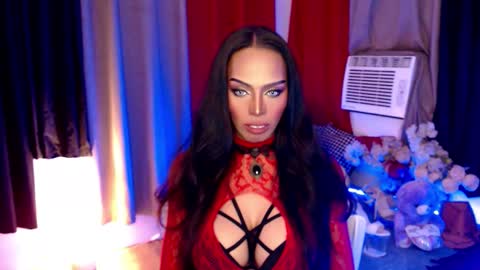 Snapshot of darksoul_mistress chatting on 4, 12, 2025 HAPPY BIRTHDAY MISTRESS MADRIANA online show from 4, 12, 2025