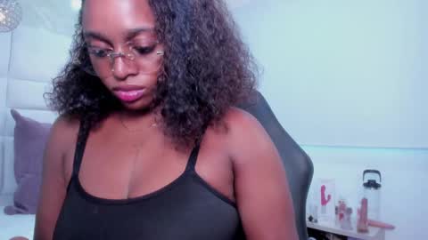 Darle Volant online show from 2, 11, 2025