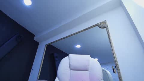 Snapshot of darlingbdsm_ chatting on 22, 1, 2025 Darling online show from 22, 1, 2025