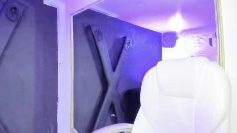 Snapshot of darlingbdsm_ chatting on 24, 2, 2025 Darling online show from 24, 2, 2025