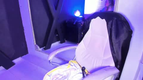 Snapshot of darlingbdsm_ chatting on 24, 2, 2025 Darling online show from 24, 2, 2025