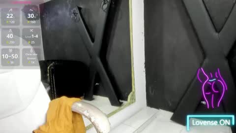 Snapshot of darlingbdsm_ chatting on 8, 3, 2025 Darling online show from 8, 3, 2025