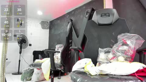 Snapshot of darlingbdsm_ chatting on 6, 10, 2025 Darling online show from 6, 10, 2025