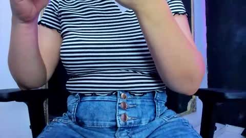 Snapshot of darlingbdsm_ chatting on 16, 11, 2025 Darling online show from 16, 11, 2025