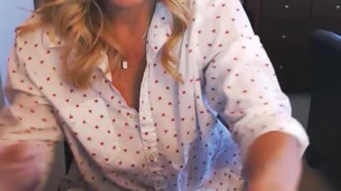 Snapshot of darlingd77 chatting on 10, 1, 2025 DarlingD online show from 10, 1, 2025