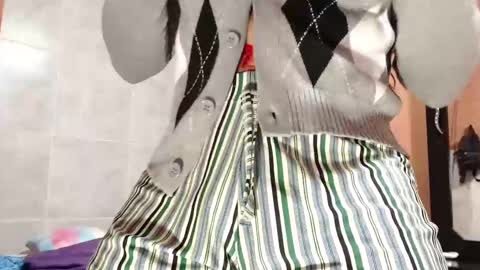 Snapshot of darwin_x chatting on 12, 9, 2025 darwin_x online show from 12, 9, 2025