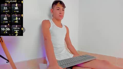 Snapshot of dav_nagel chatting on 5, 10, 2025 angel online show from 5, 10, 2025