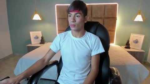 Snapshot of dav_nagel chatting on 21, 11, 2025 angel online show from 21, 11, 2025