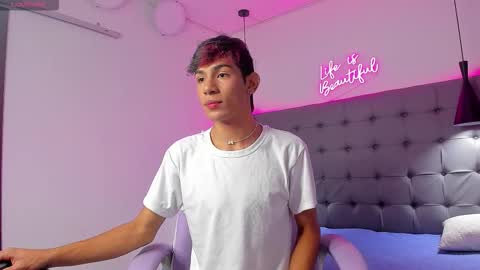 Snapshot of dav_nagel chatting on 3, 12, 2025 angel online show from 3, 12, 2025