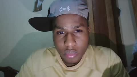 Snapshot of dave251989 chatting on 17, 12, 2025 dave251989 online show from 17, 12, 2025