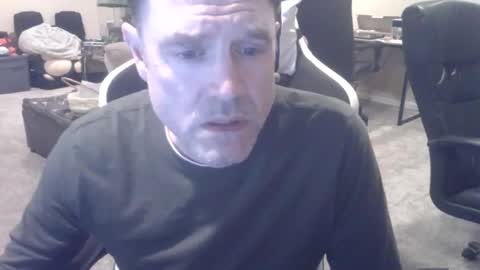Snapshot of daved14u chatting on 23, 4, 2026 daved14u online show from 23, 4, 2026