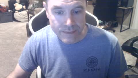 Snapshot of daved14u chatting on 19, 6, 2026 daved14u online show from 19, 6, 2026