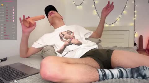 Snapshot of davey_ebash chatting on 7, 2, 2025 Davey online show from 7, 2, 2025