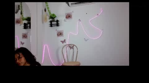 Snapshot of daviana_hill_ chatting on 18, 5, 2026 Davi online show from 18, 5, 2026