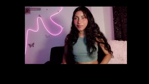 Snapshot of daviana_hill_ chatting on 24, 5, 2026 Davi online show from 24, 5, 2026