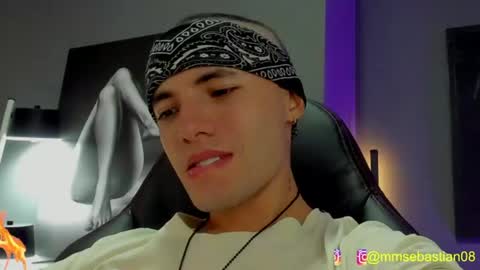 Snapshot of david_jons7 chatting on 5, 7, 2026 David Jons online show from 5, 7, 2026