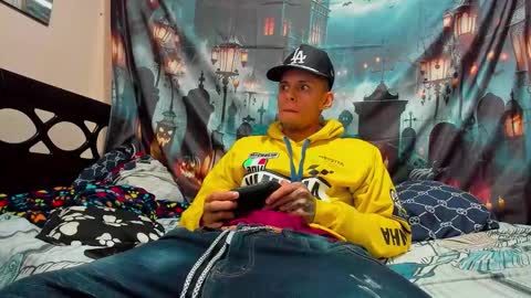 Snapshot of david_latin666_ chatting on 9, 11, 2025 David online show from 9, 11, 2025