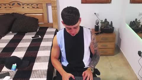 Snapshot of david_rousse_ chatting on 18, 11, 2025 luis online show from 18, 11, 2025