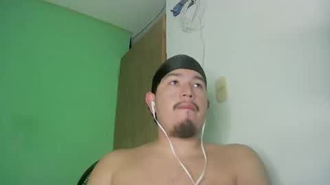 Snapshot of davidlasecuela chatting on 10, 2, 2026 DavidSkinny online show from 10, 2, 2026