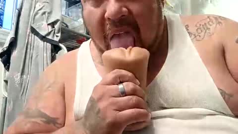 davidzhere222800 online show from 18, 4, 2026