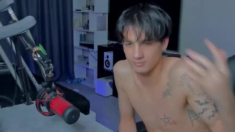 Snapshot of davisross chatting on 9, 9, 2025 davis online show from 9, 9, 2025