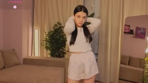 Snapshot of day_one_darling chatting on 30, 10, 2025 day_one_darling online show from 30, 10, 2025