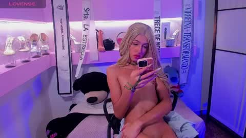 Dayana Hill online show from 7, 4, 2026