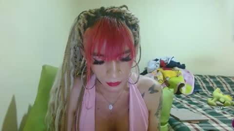 dayanna_01_ online show from 1, 2, 2025