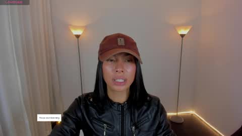 I am Dayanna  tecca online show from 17, 4, 2026