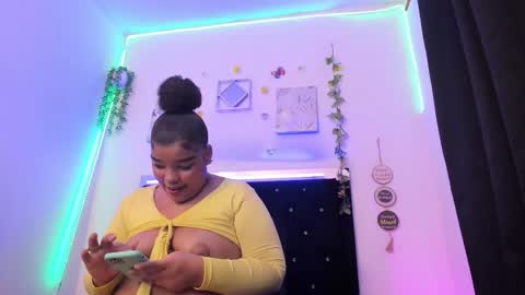 Snapshot of dayanroux chatting on 14, 10, 2025 dayanroux online show from 14, 10, 2025