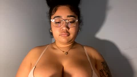 dayqueen1 online show from 16, 5, 2026