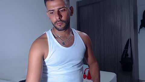 Snapshot of dcollins_ chatting on 12, 1, 2025 dcollins_ online show from 12, 1, 2025